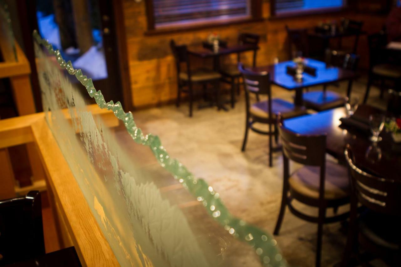 Bella Coola Mountain Lodge Hagensborg Dış mekan fotoğraf