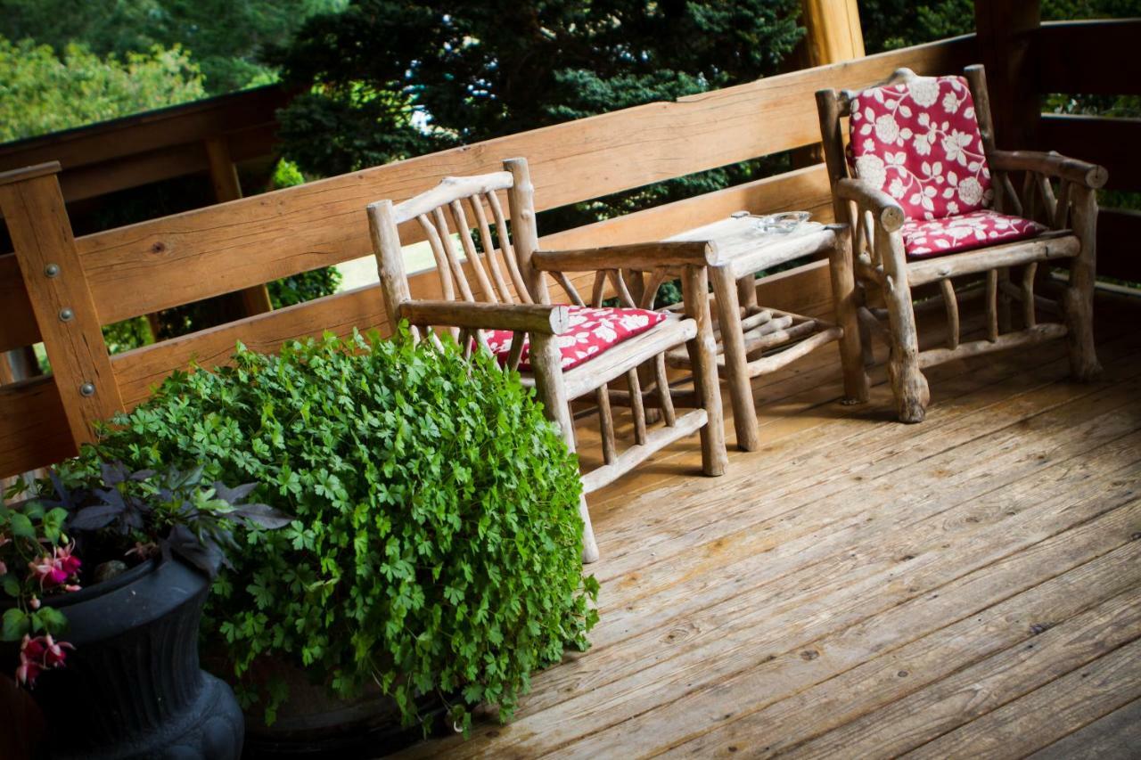 Bella Coola Mountain Lodge Hagensborg Dış mekan fotoğraf